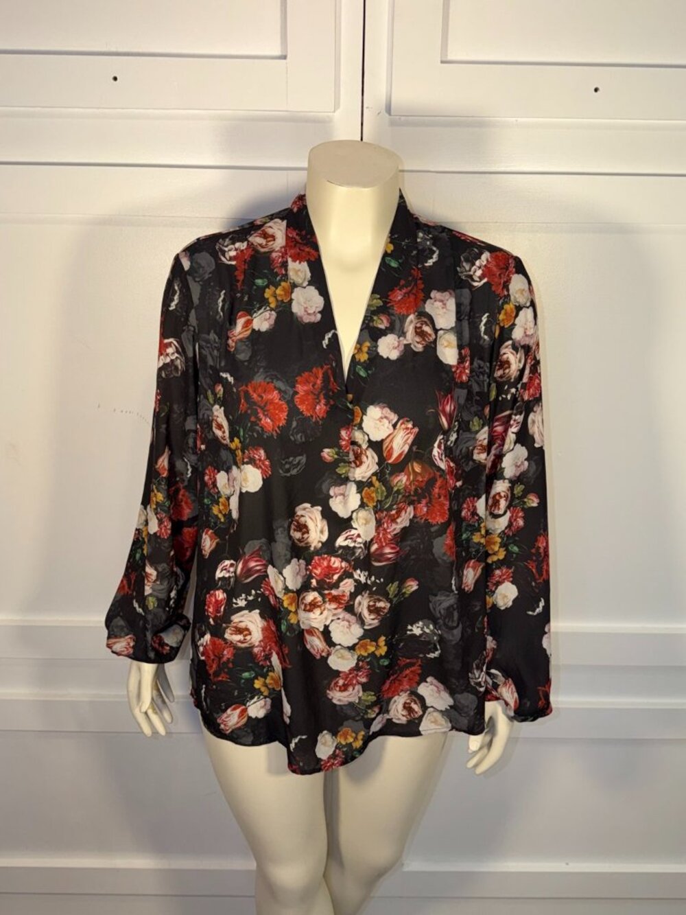 Saks Fifth Avenue Women's Floral Blouse XL Black